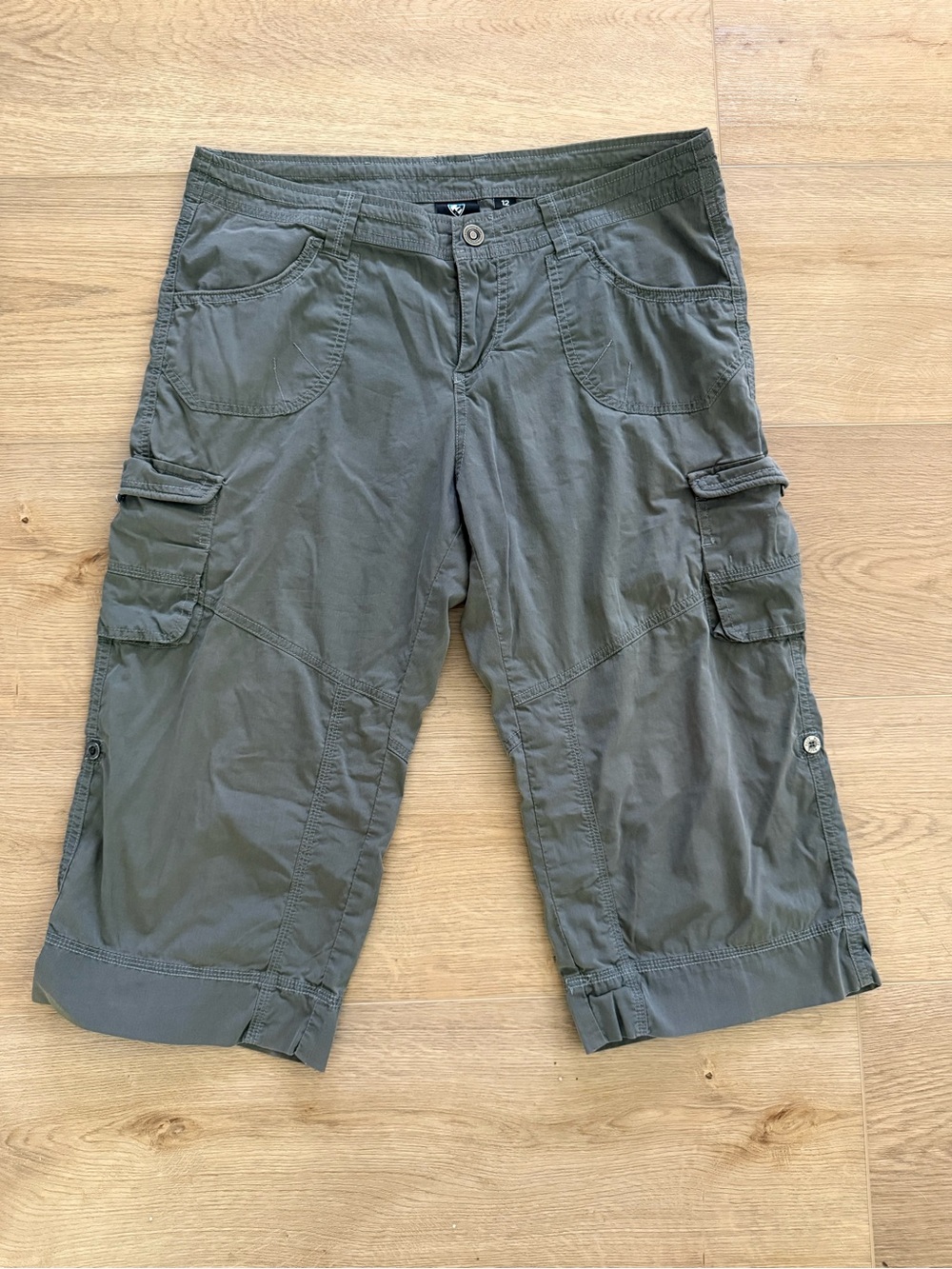 KÜHL Kontra Convertible Roll Up Cargo Capri Pants Women’s 12 Gray Green
